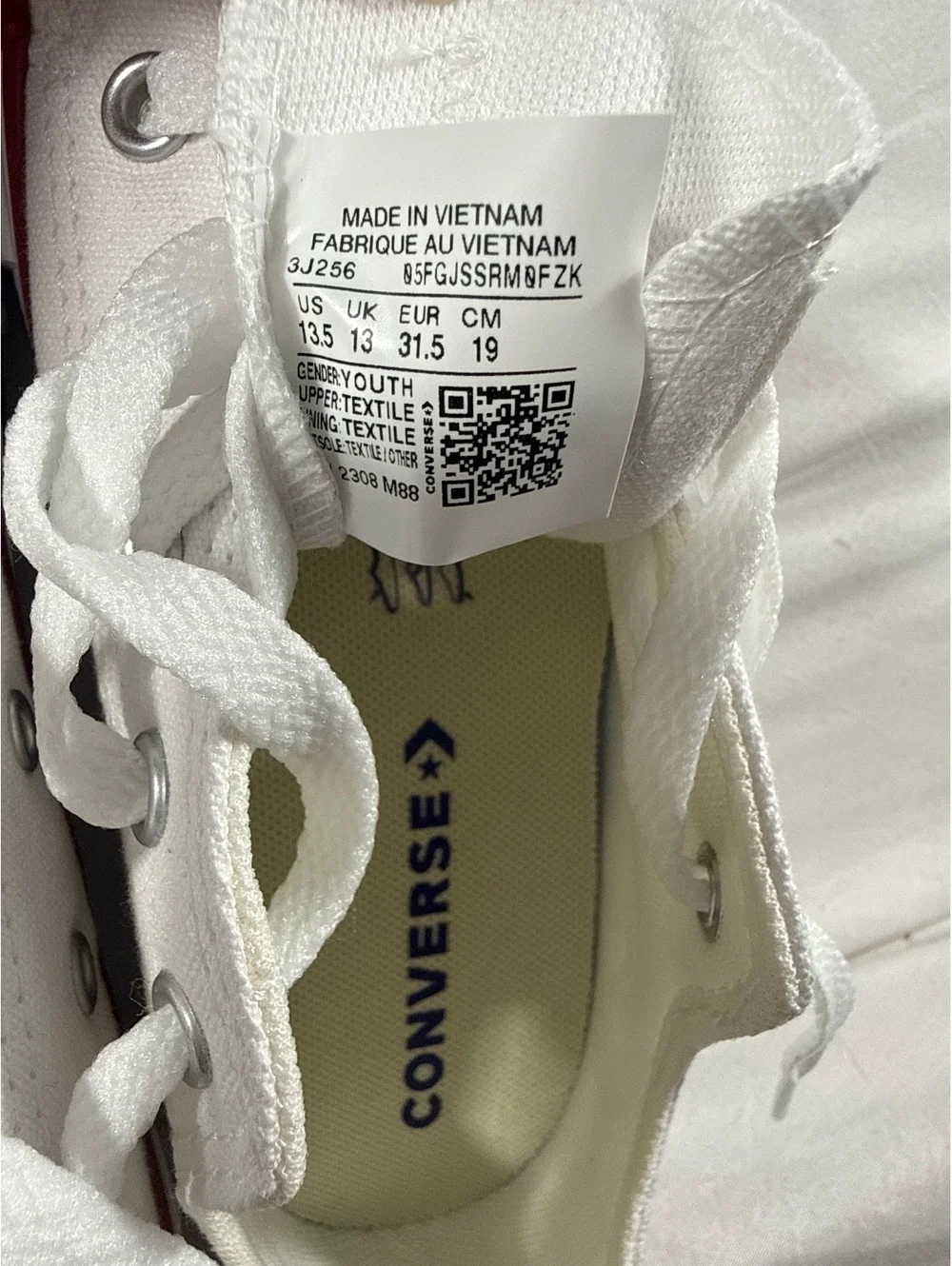 Youth 13.5 White Low Top Converse
